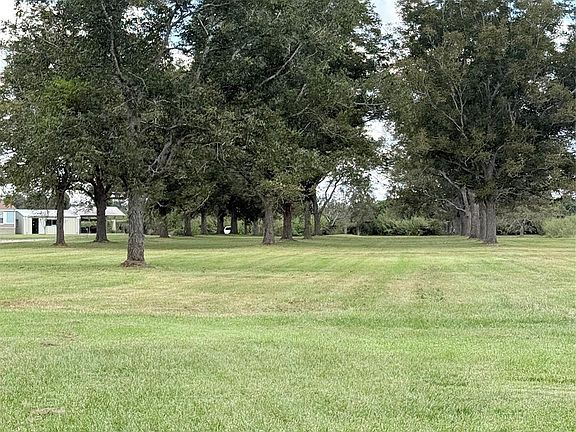 2nd image of 9639 Fm 524 Rd