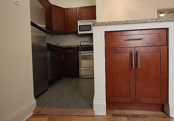 3rd image of 605 W 112th St APT 1j