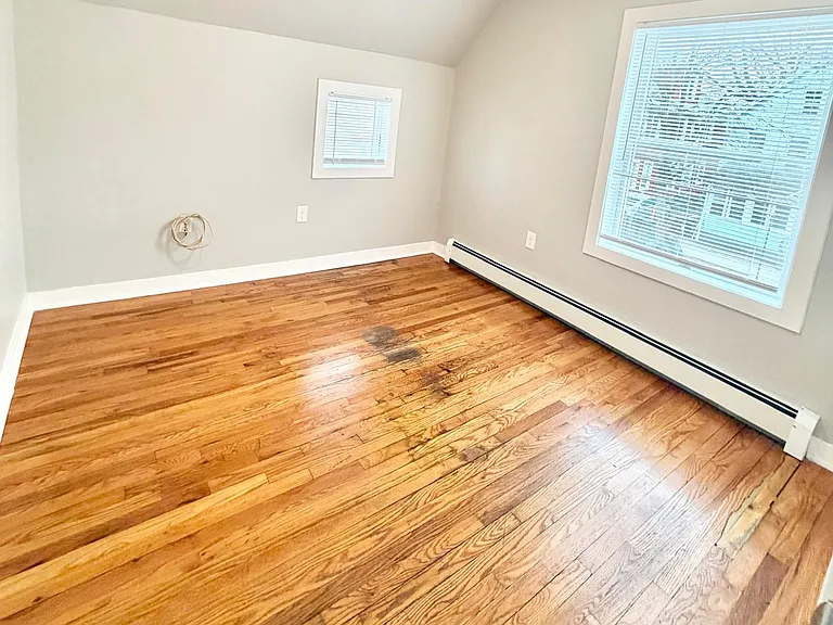 425 Huntington St #11 — Photo 8