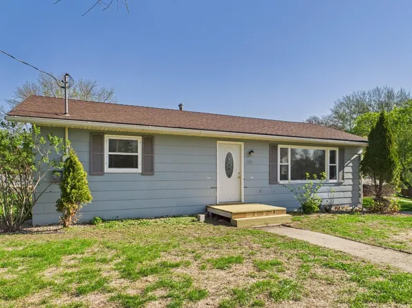 402 W Broadway St, Starbuck, MN 56381