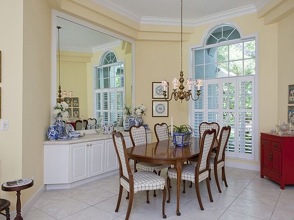 3rd image of 100 Lacosta Ct