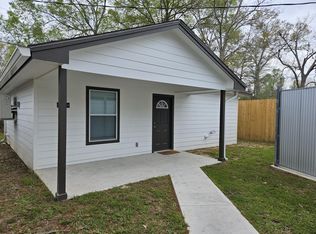 1108 N 3rd St, Silsbee, TX 77656