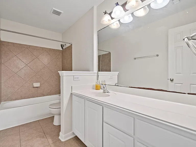 25210 Doves Gate Ct — Photo 34