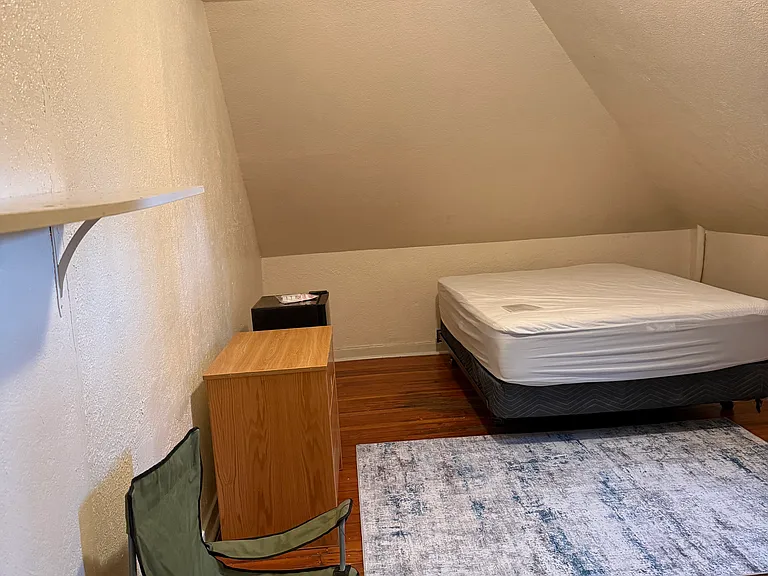 102 S 14th St #7 — Photo 8