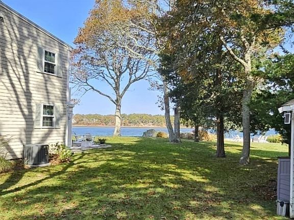 4th image of 8 Woodbine Dr