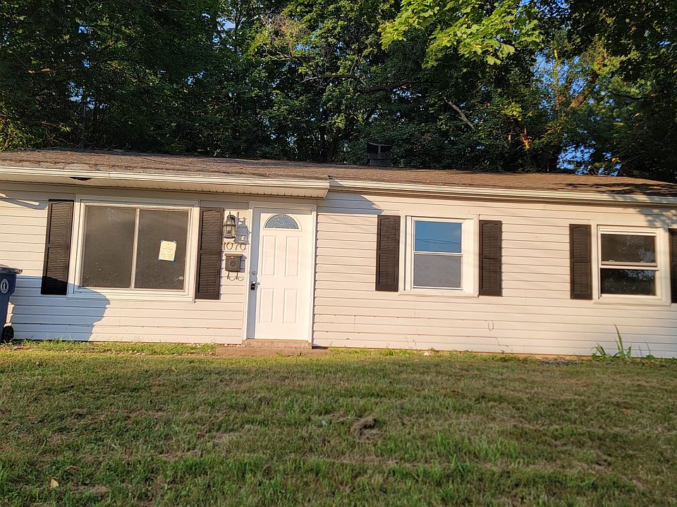 1st image of 1070 Lakewood Dr