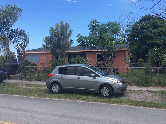 4th image of 17611 NE 3rd Ave