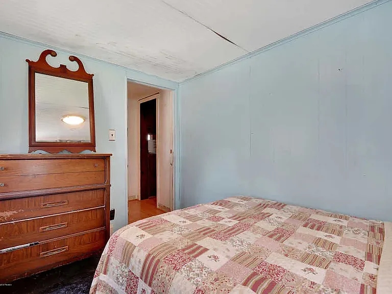 100 Breton Rd — Photo 14