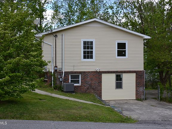 4th image of 460 Spiers Way