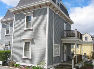 105 Memorial Blvd W #2, Newport, RI 02840