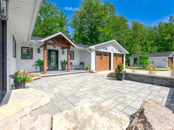 5168 Lakeshore Rd, Plympton Wyoming, ON N0N 1J6