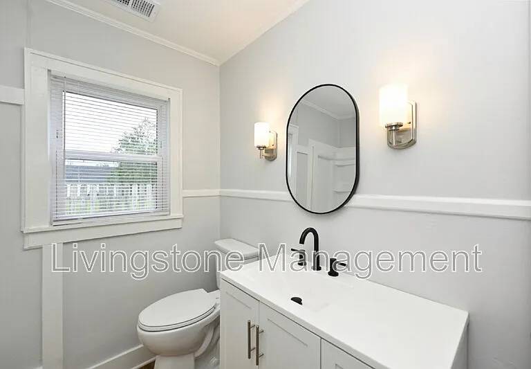 872 W Albert Gallatin Ave — Photo 22