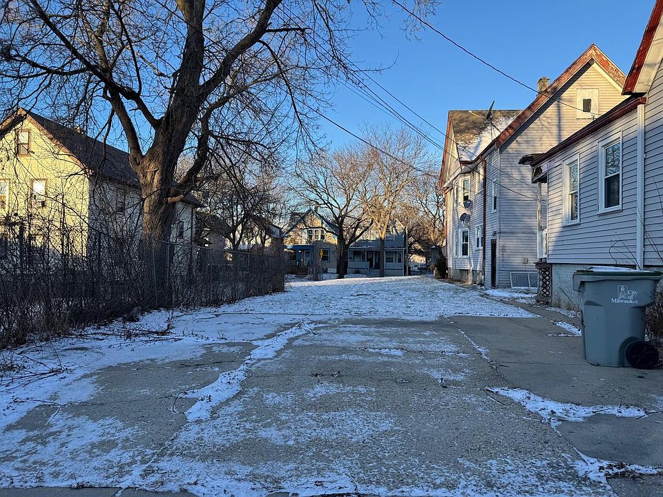 2nd image of 3336 N 11TH STREET
