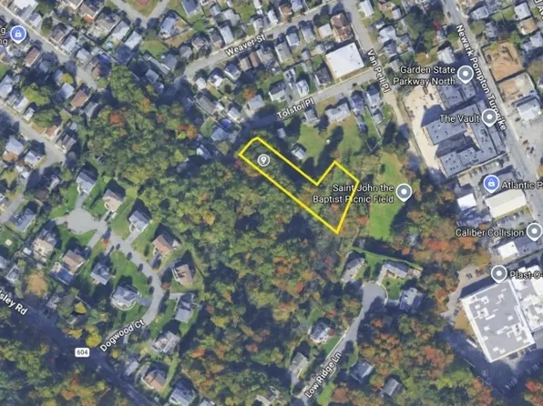 35 Tolstoi Place, Cedar Grove Twp., NJ 07424