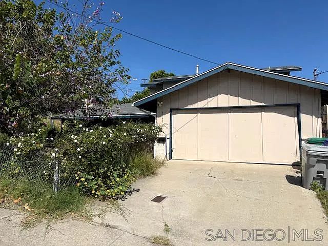 1st image of 3595 51st St
