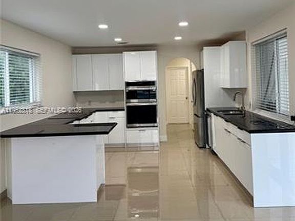 5th image of 16453 NE 33rd Ave #1