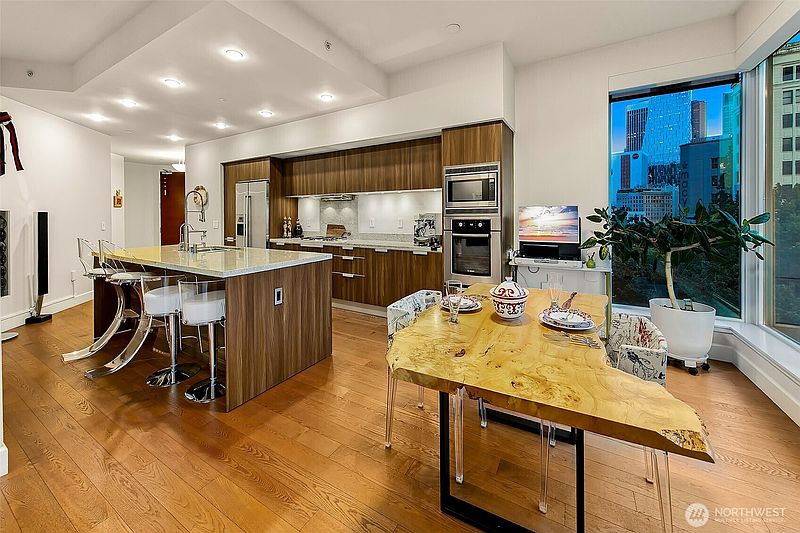 4th image of 1920 4th Avenue #502