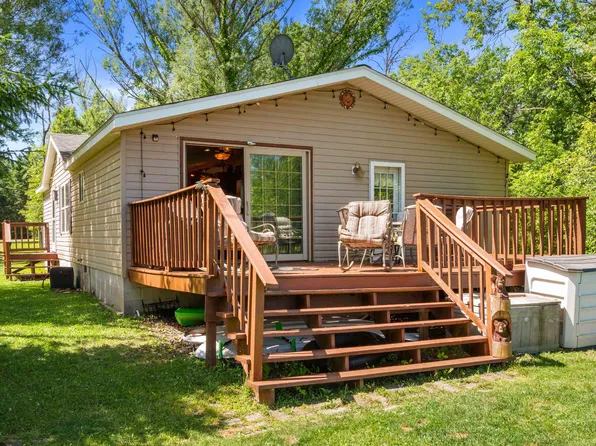 W6576 20th Dr, Wautoma, WI 54982