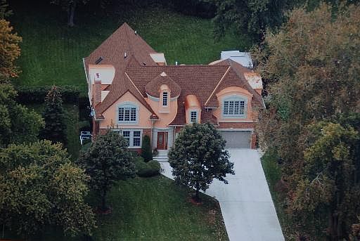 1st image of 202 E Coldren Dr
