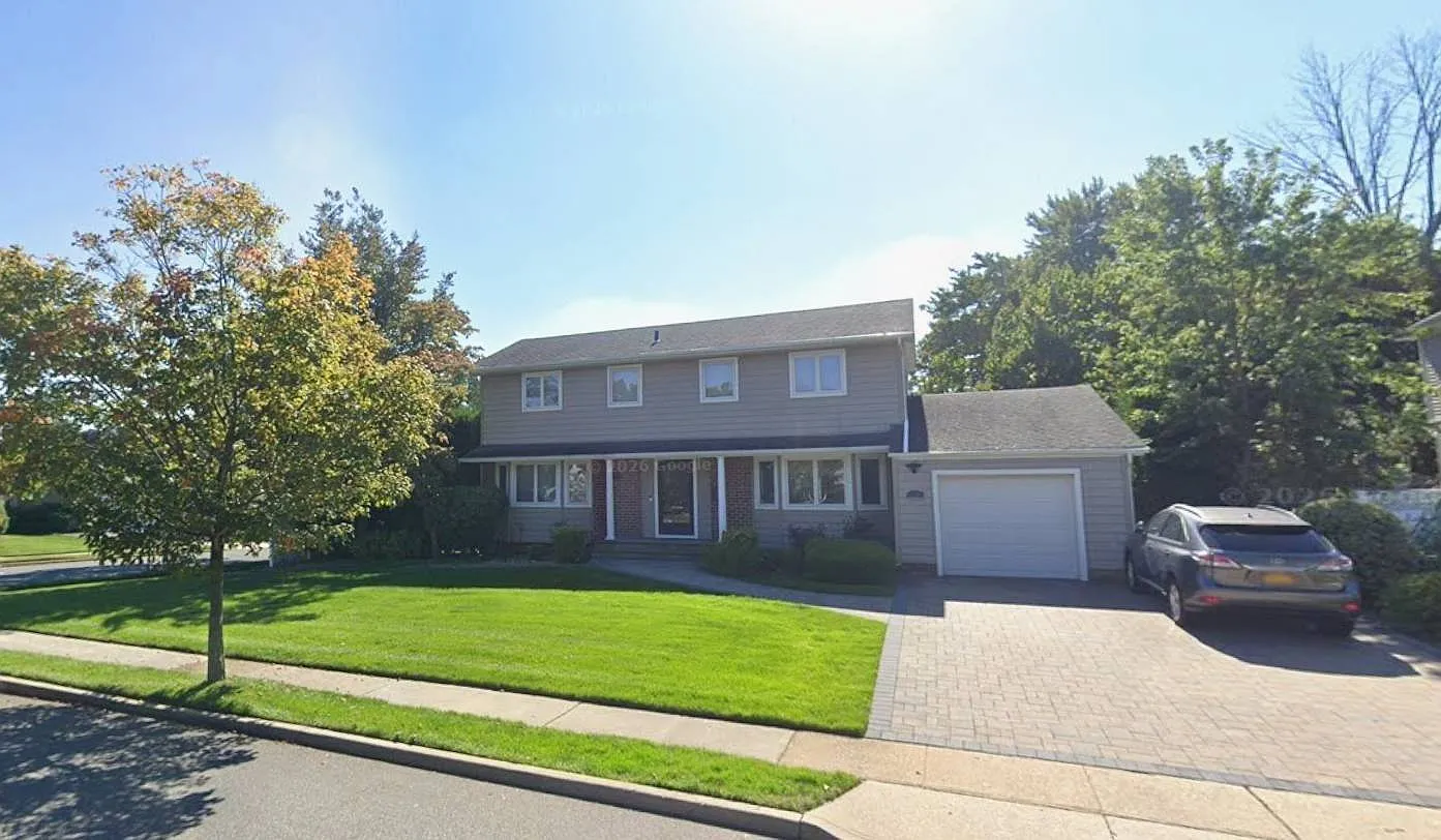 4 bed, 2.5 bath, 2108 sqft, $7,300 — Photo 1