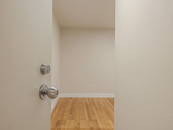 2nd image of 631 Divisadero St APT 102