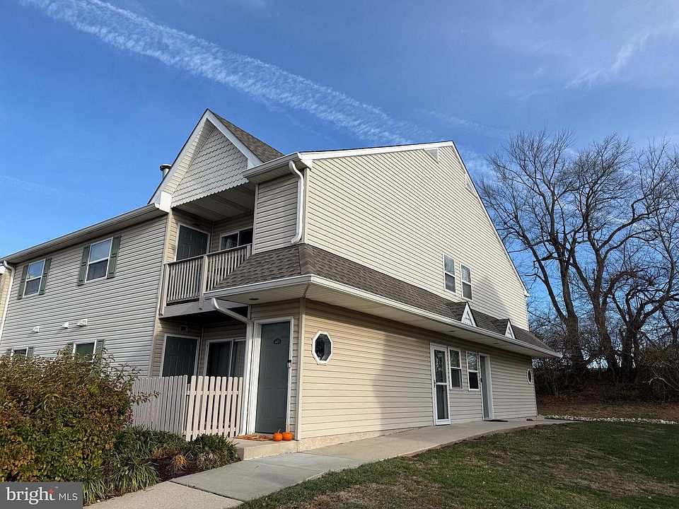 1st image of 601 Horseshoe Dr #601
