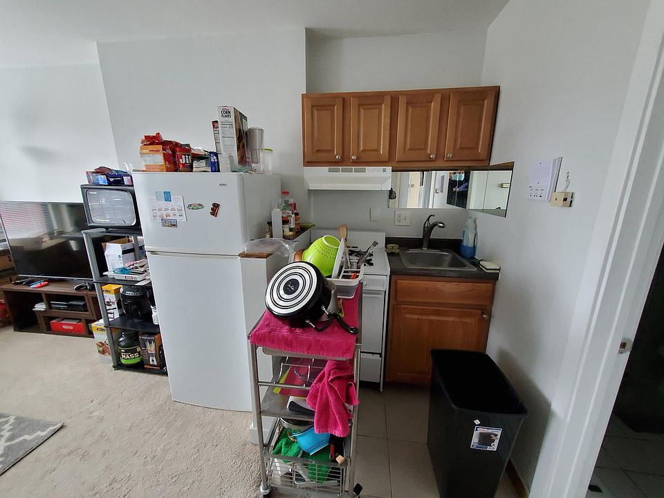 2nd image of 546 Columbus Ave #8