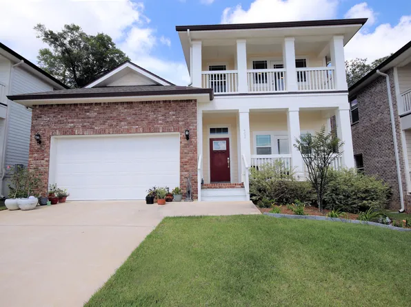 403 Hideaway Ln, Niceville, FL 32578