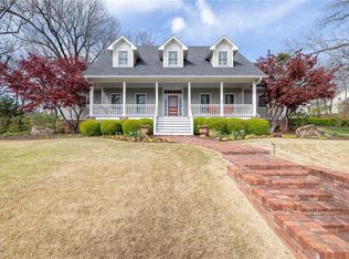 5510 N Bryant Pl, Springdale, AR 72764