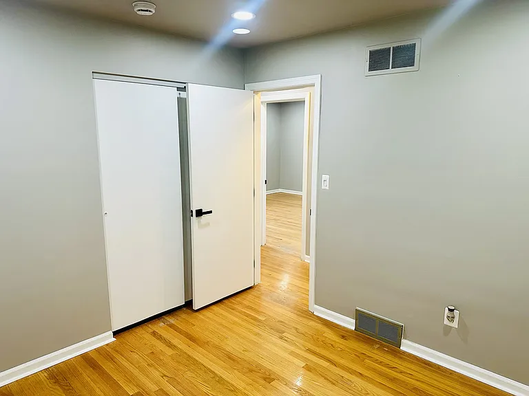 Guest Bedroom 1