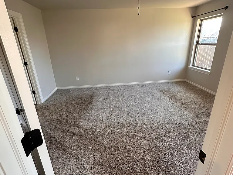 1723 Logans Way — Photo 11