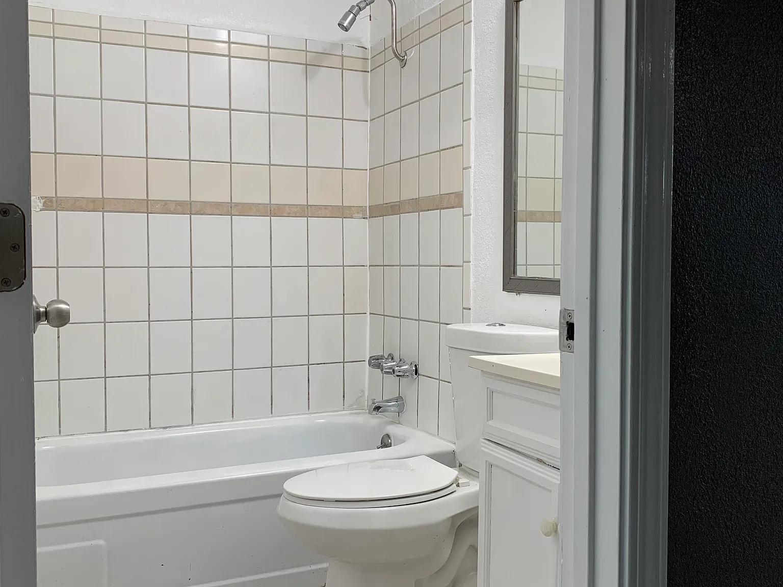 2 bed, 900 sqft, $1,650 — Photo 2