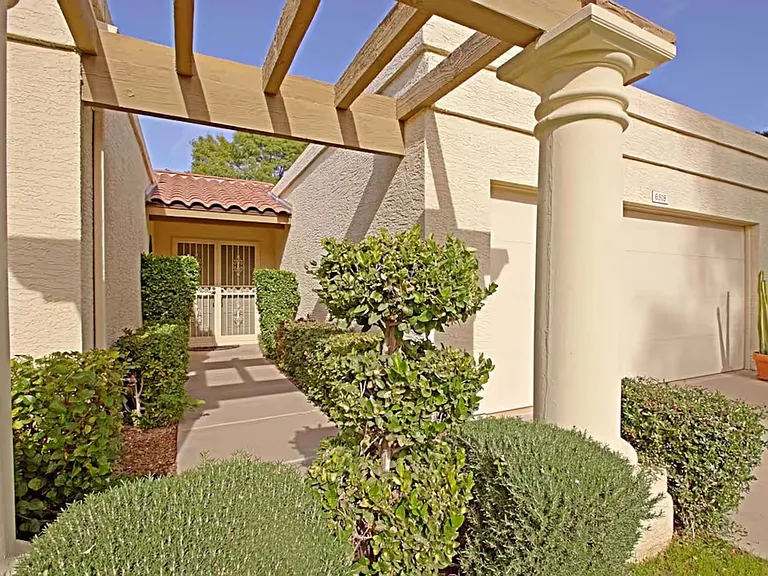 6318 E Kelton Ln — Photo 21
