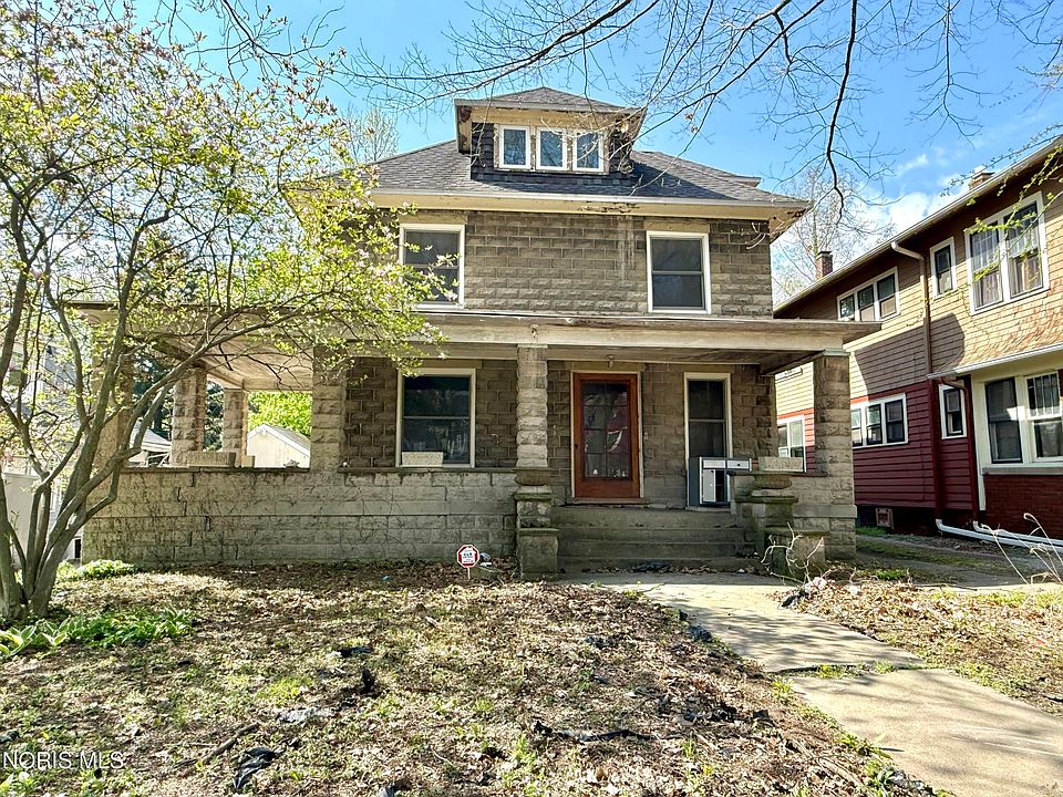 1st image of 401 Victoria Pl