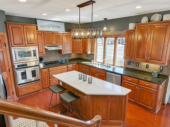 2nd image of 1608 Blackberry Cir