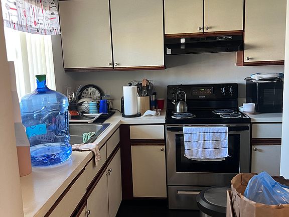 2nd image of 206 Watts Ln APT B