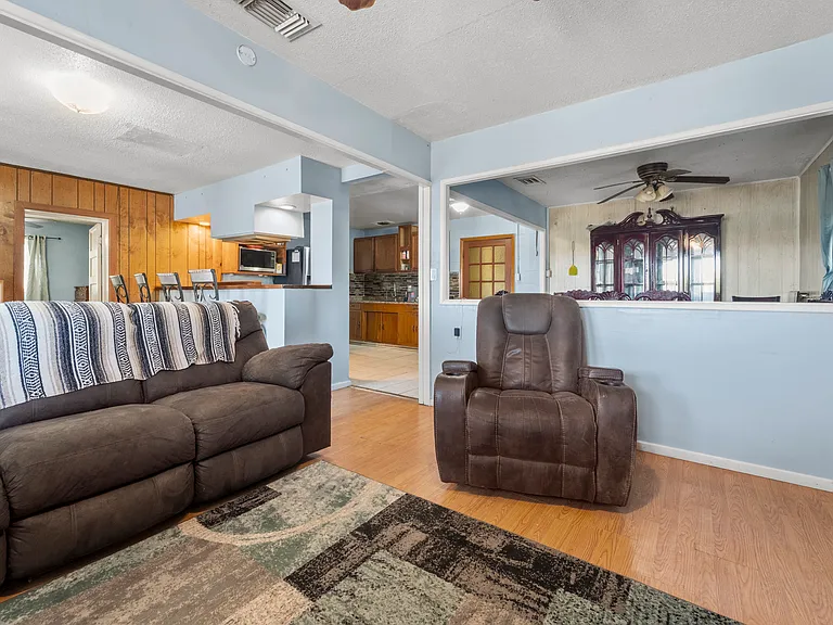 36769 Richards Ln — Photo 12