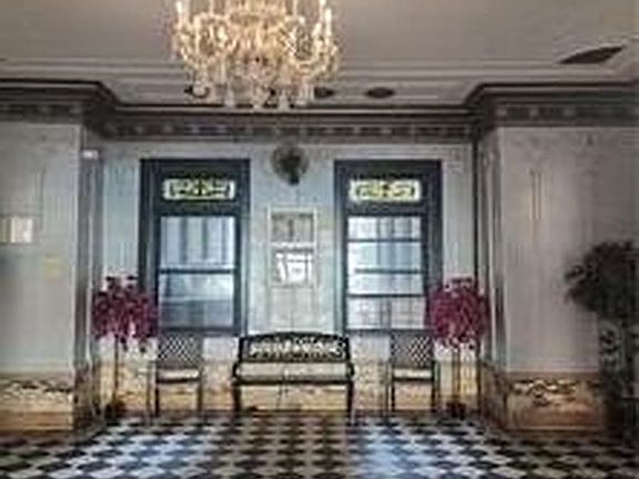 3rd image of 590 Parkside Ave APT 3AW