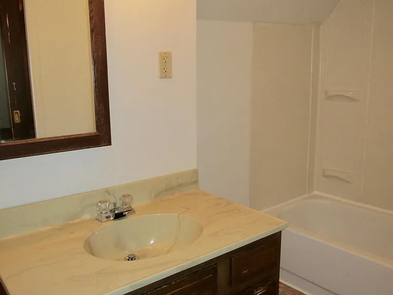 165 Gibbs St #2 — Photo 6