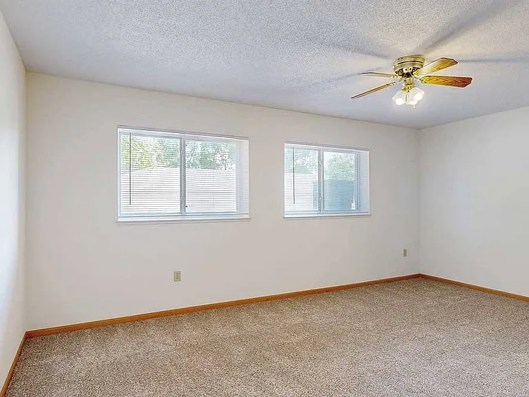 Highland View Apartments — Photo 58