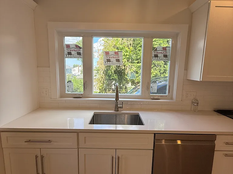 33-35 Leach St #1 — Photo 14