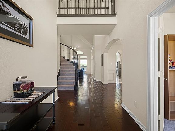 5th image of 905 Frisco Hills Blvd