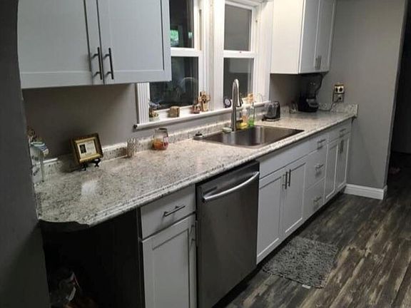3rd image of 125 Meredith Dr