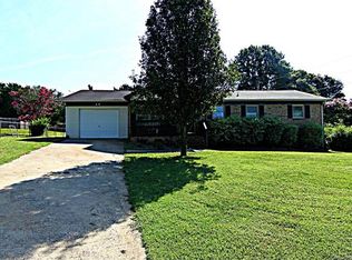 1710 Hill St, Dallas, NC 28034