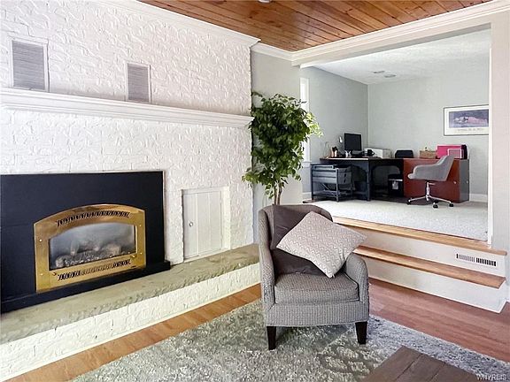 4th image of 38 Sherwood Ave