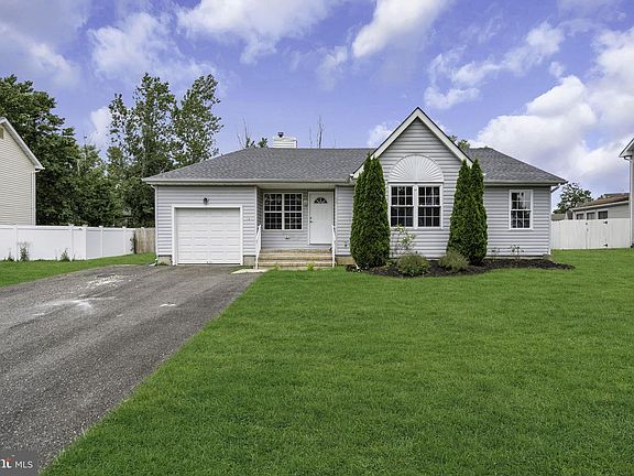 4th image of 114 Oneida Lake Dr
