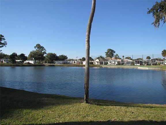 5th image of 1823 Enterprise Ln #229