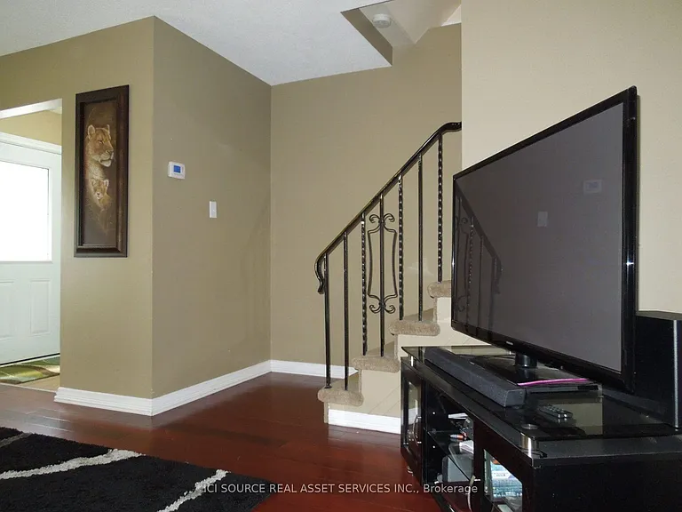 129 Ormond Dr — Photo 6