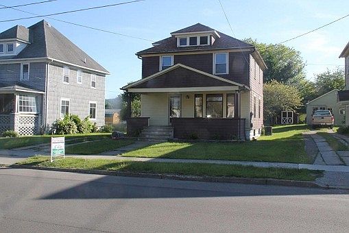 2nd image of 609 N Wilbur Ave