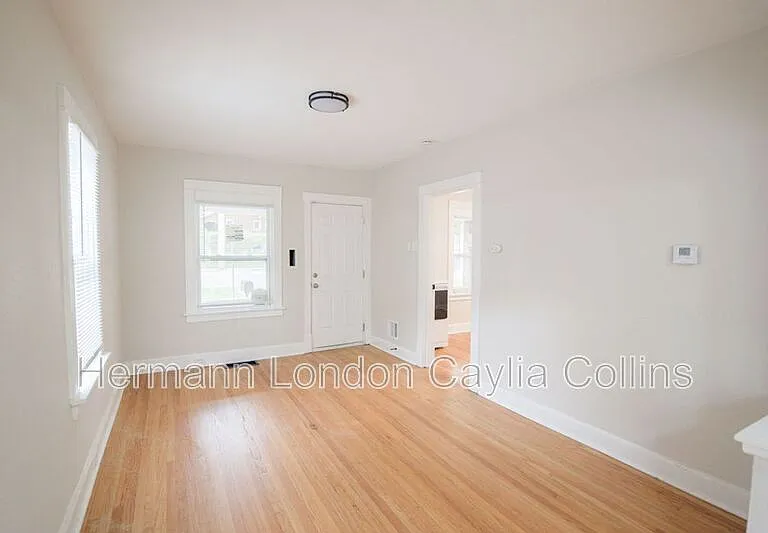 3424 Lucas And Hunt Rd — Photo 2